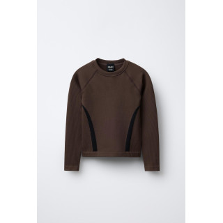 Футболка без швов из коллекции лыжной одежды с контрастными вставками