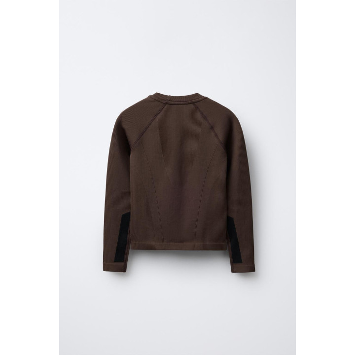 Футболка без швов из коллекции лыжной одежды с контрастными вставками