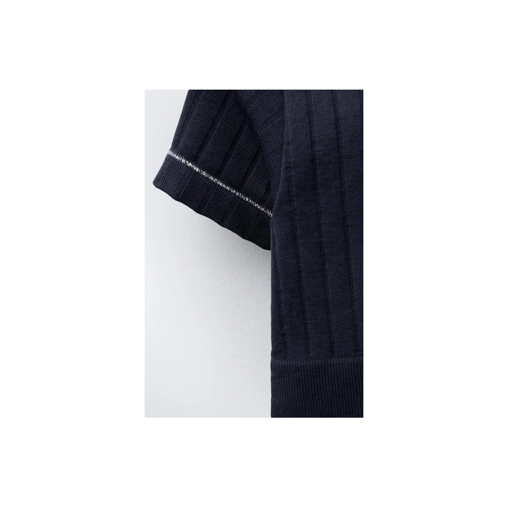 БЕСШОВНАЯ ФУТБОЛКА ДЛЯ СПОРТА С БЛЕСТЯЩЕЙ ОТДЕЛКОЙ