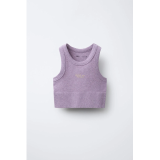 УКОРОЧЕННЫЙ БЕСШОВНЫЙ ТОП С ТЕКСТОМ