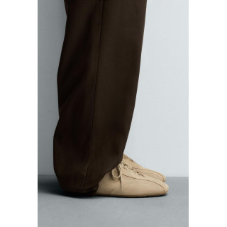 КОЖАНЫЕ КРОССОВКИ С УЛЬТРАТОНКОЙ ПОДОШВОЙ