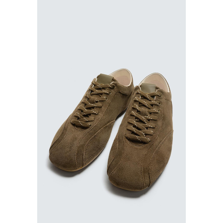 КОЖАНЫЕ КРОССОВКИ С УЛЬТРАТОНКОЙ ПОДОШВОЙ