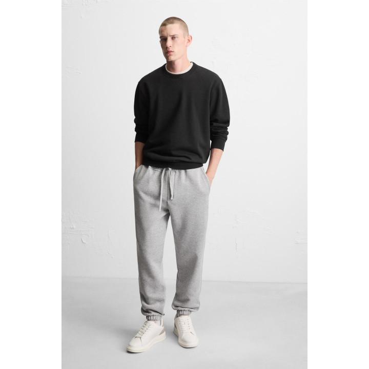 КРОССОВКИ С ДЕТАЛЬЮ НА ЗАДНИКЕ