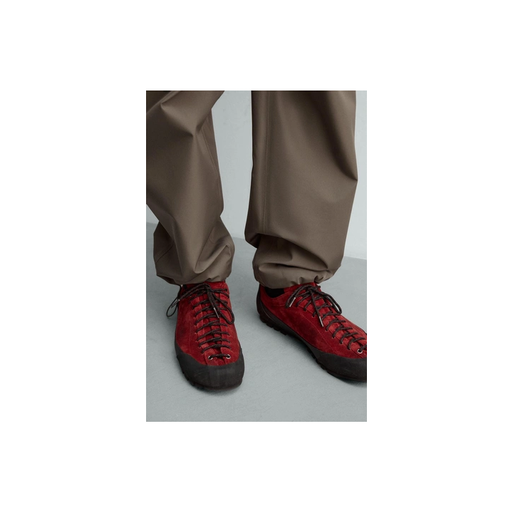 КРОССОВКИ КОЖАНЫЕ С ПОДОШВОЙ VIBRAM® AARON LEVINE X ZARA