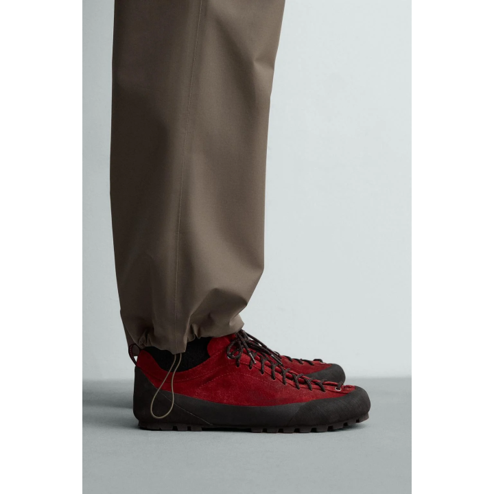 КРОССОВКИ КОЖАНЫЕ С ПОДОШВОЙ VIBRAM® AARON LEVINE X ZARA