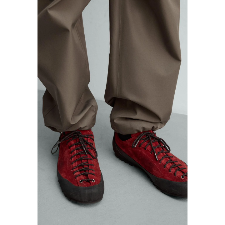 КРОССОВКИ КОЖАНЫЕ С ПОДОШВОЙ VIBRAM® AARON LEVINE X ZARA