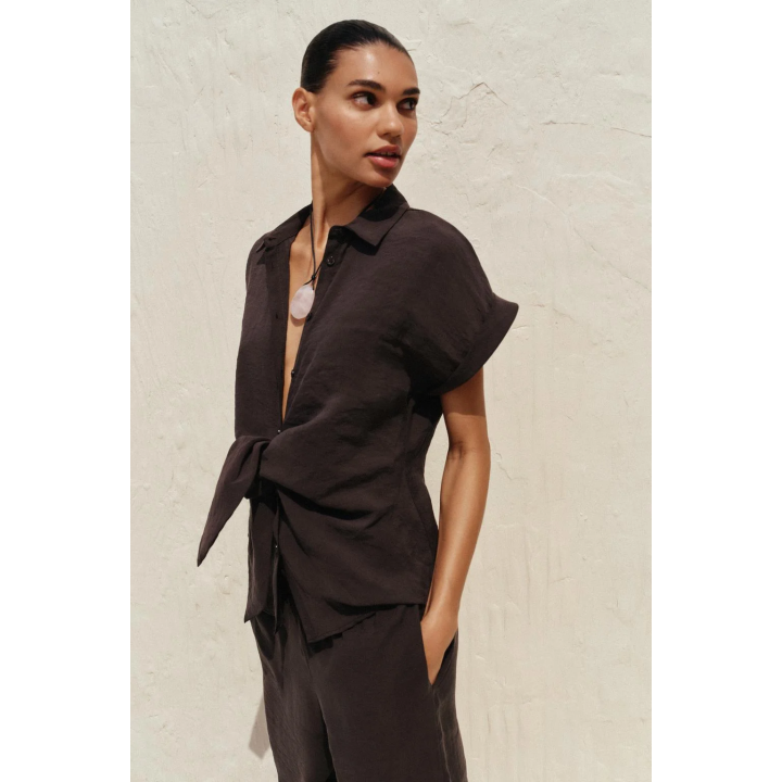 РУБАШКА С УЗЛОМ Спереди