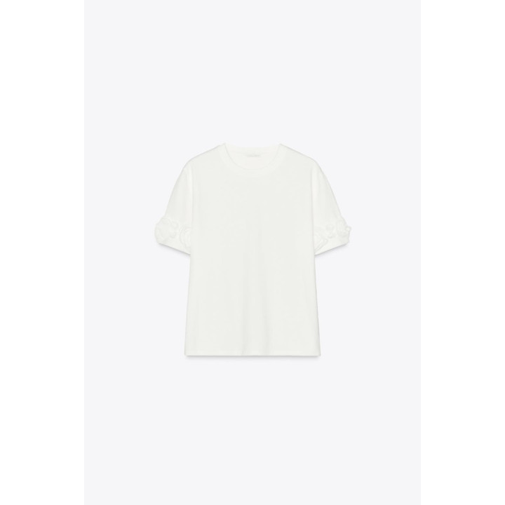 ФУТБОЛКА С ОБЪЕМНЫМИ ЦВЕТАМИ