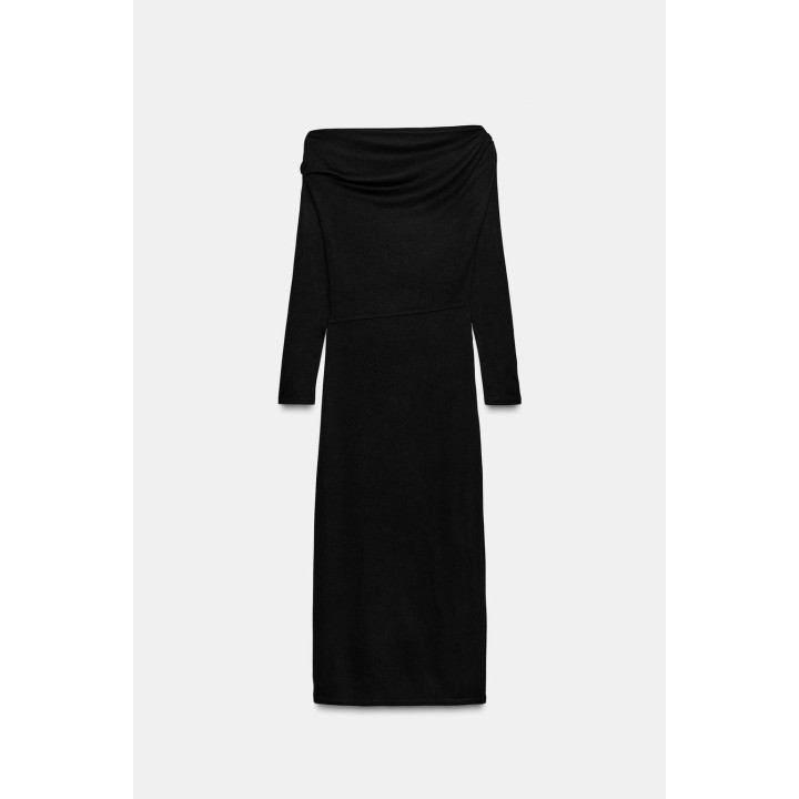 МЯГКОЕ ПЛАТЬЕ С БРОШЬЮ