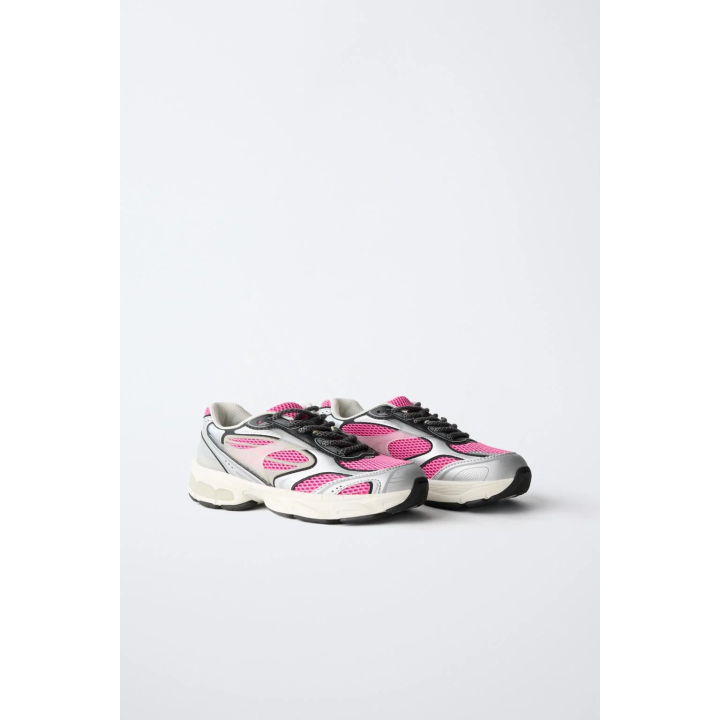 СПОРТИВНЫЕ КРОССОВКИ С СЕТКОЙ