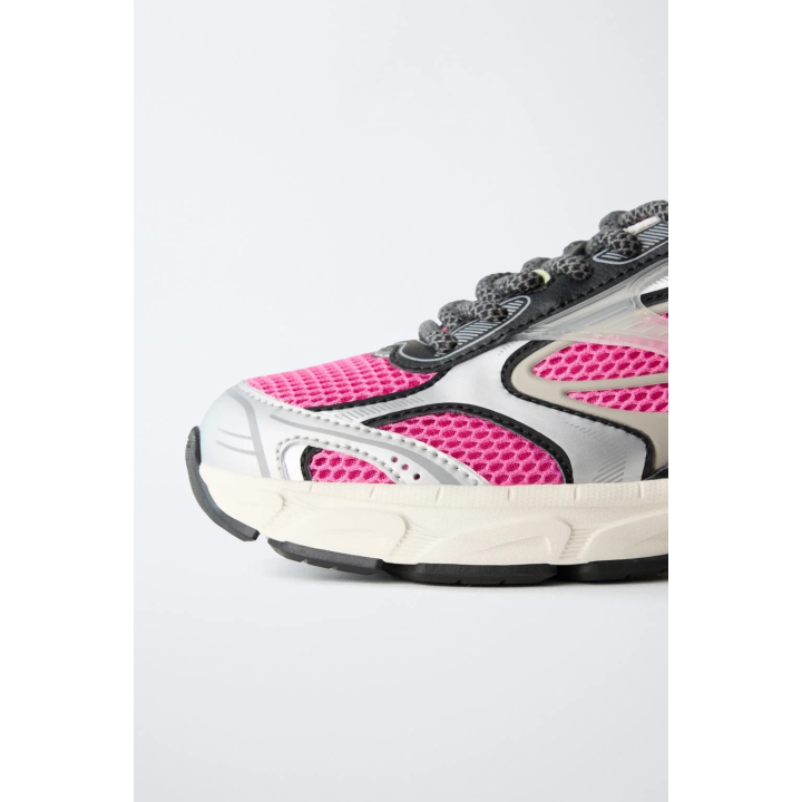 СПОРТИВНЫЕ КРОССОВКИ С СЕТКОЙ