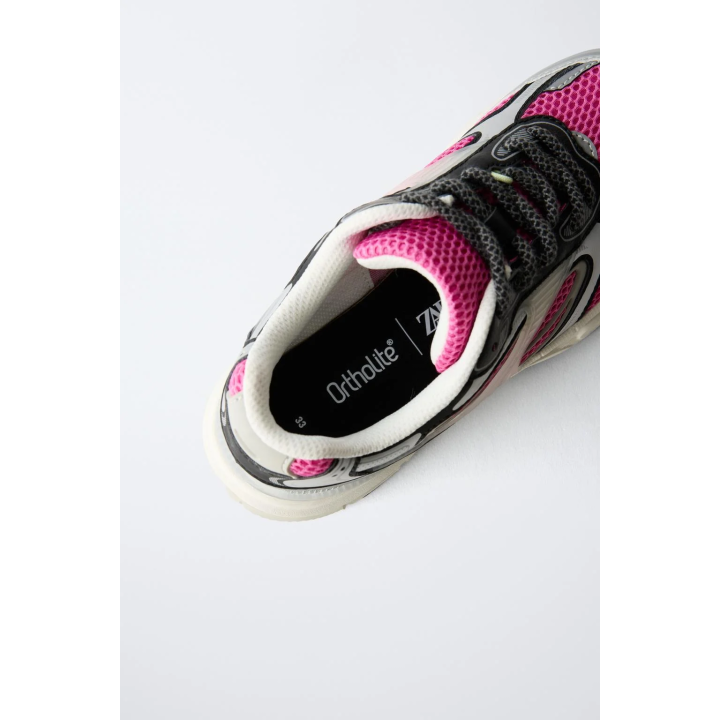 СПОРТИВНЫЕ КРОССОВКИ С СЕТКОЙ