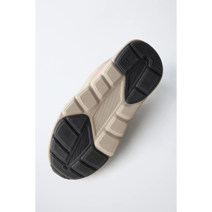 КРОССОВКИ: ДЕТАЛИ ПОДОШВЫ