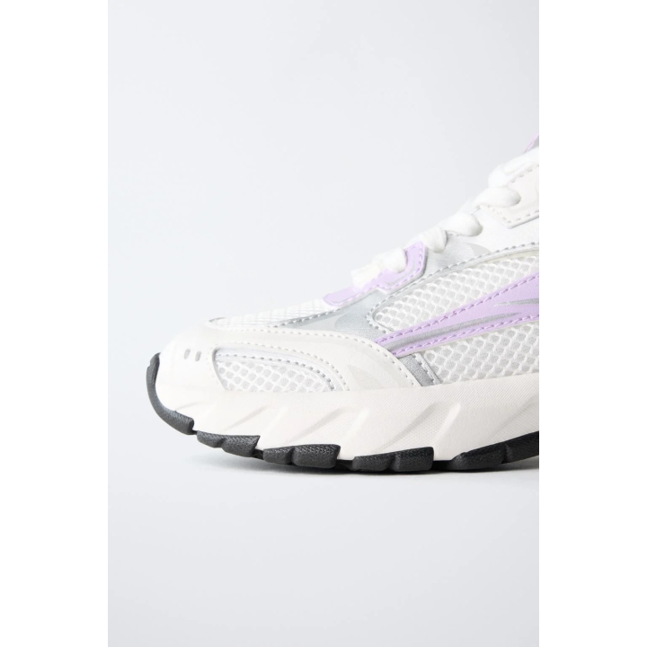 СПОРТИВНЫЕ КРОССОВКИ С СЕТКОЙ