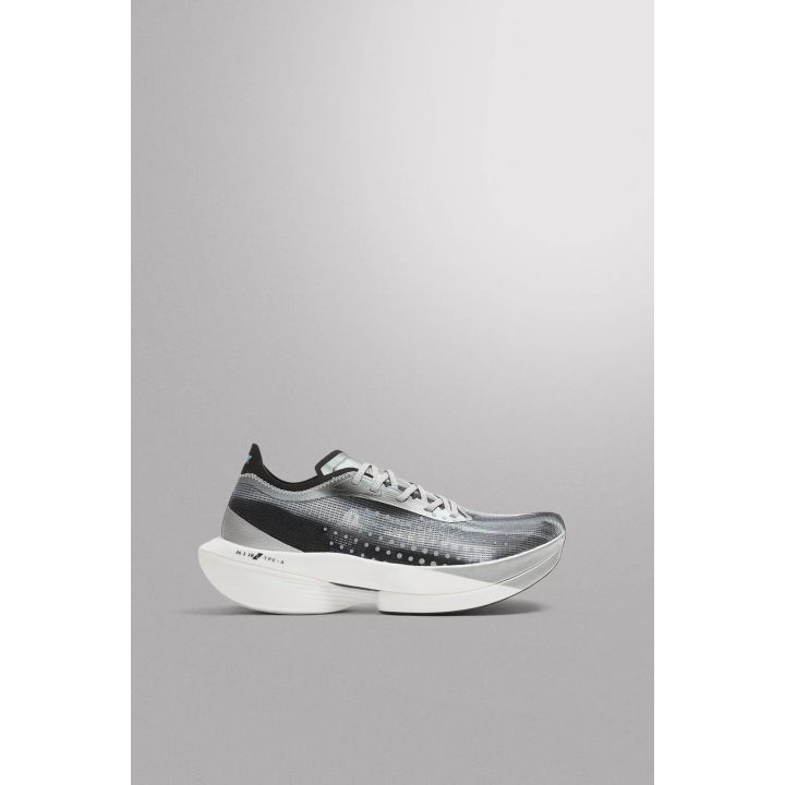 Кроссовки для дальних дистанций бренда zara