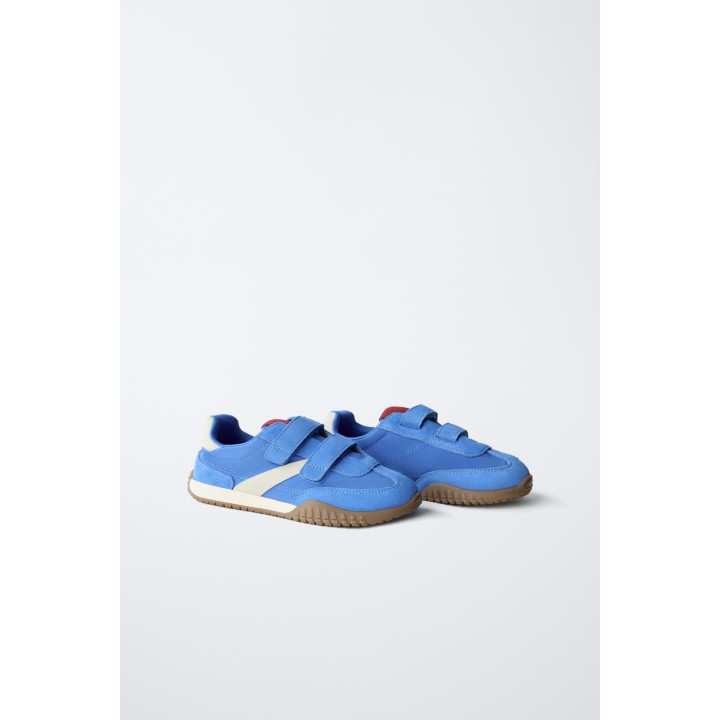 СПОРТИВНЫЕ КРОССОВКИ НА ЛИПУЧКАХ