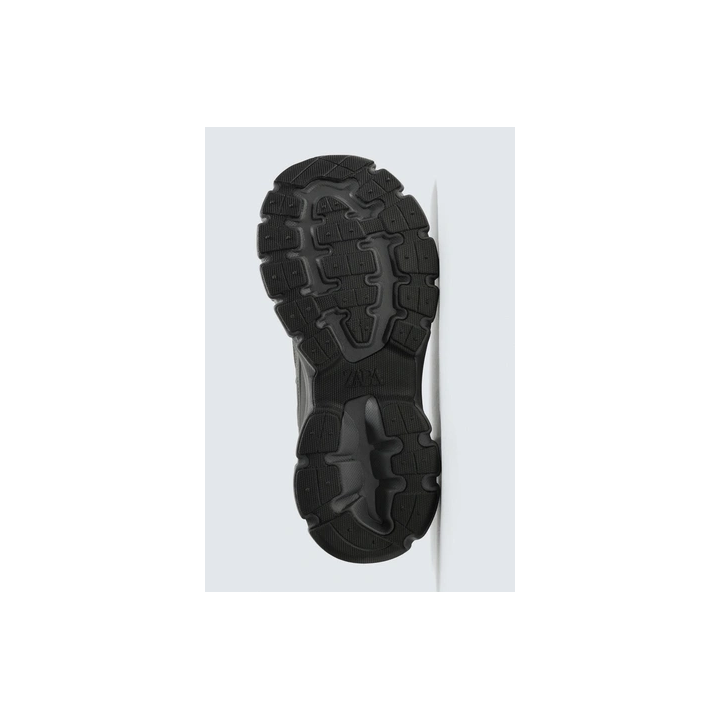 КРОССОВКИ НА ОБЪЕМНОЙ ПОДОШВЕ