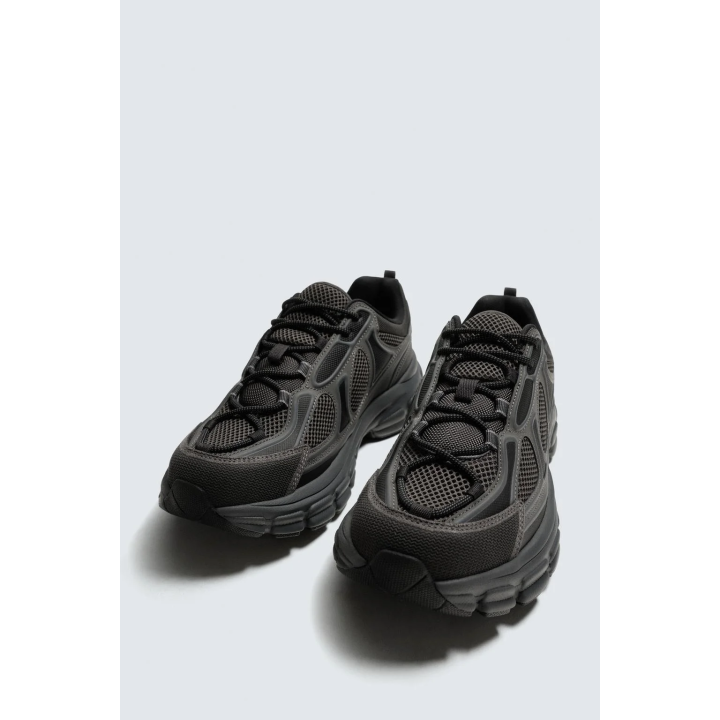 КРОССОВКИ НА ОБЪЕМНОЙ ПОДОШВЕ