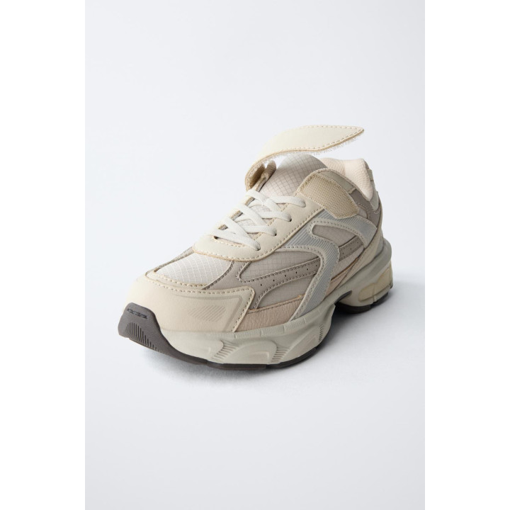 КРОССОВКИ ИЗ РАЗНЫХ МАТЕРИАЛОВ