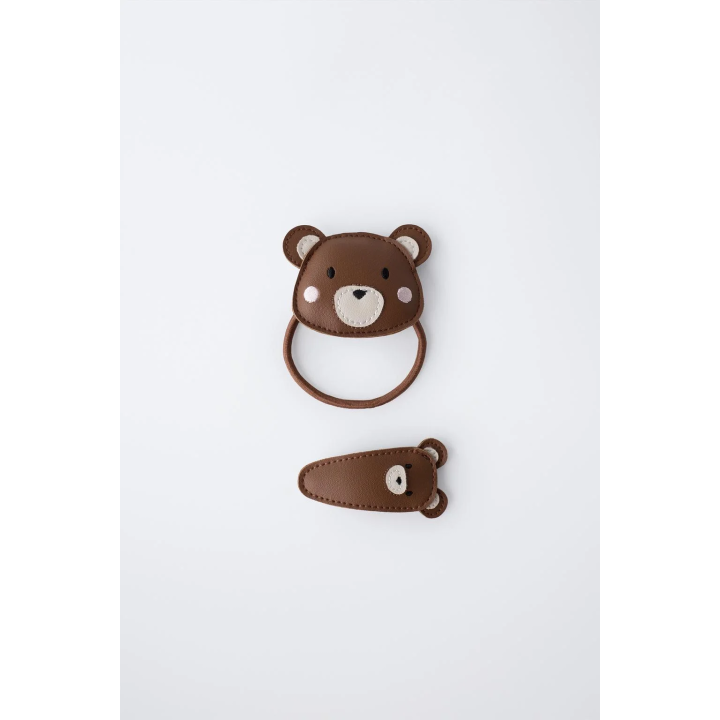 PACK OF SCRUNCHIE AND LEATHER EFFECT BEAR CLIP