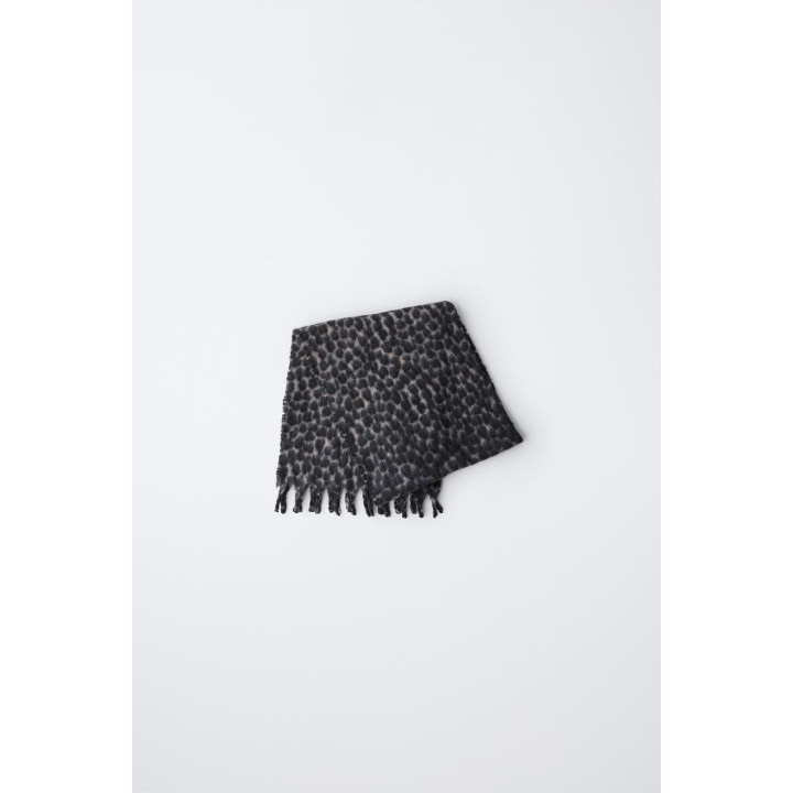 ШАРФ С АНИМАЛИСТИЧЕСКИМ ПРИНТОМ И БАХРОМОЙ