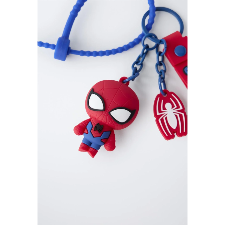 БРЕЛОК С ПОДВЕСКОЙ МСТИТЕЛИ ЧЕЛОВЕК-ПАУК © MARVEL