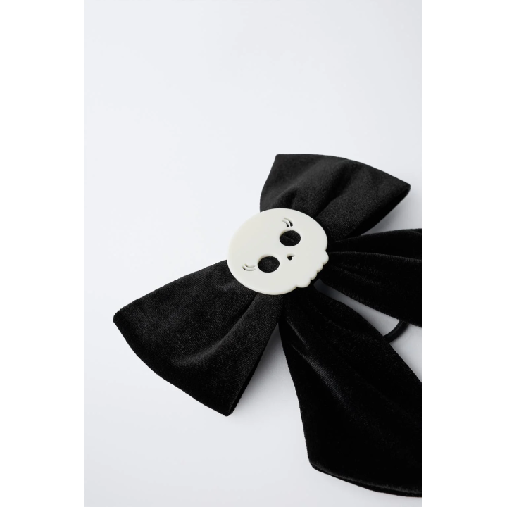 РЕЗИНКА ДЛЯ ВОЛОС С БАРХАТНЫМ БАНТОМ И ЧЕРЕПОМ