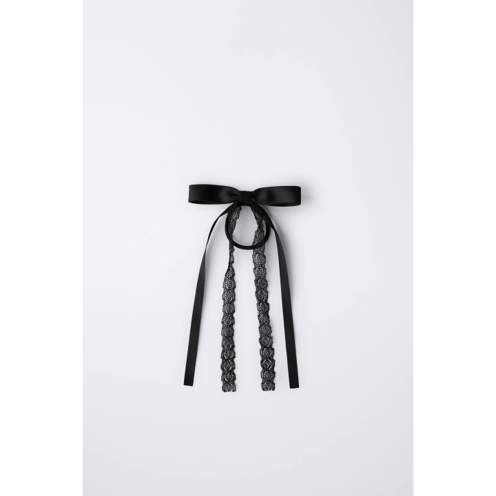 РЕЗИНКА ДЛЯ ВОЛОС С КРУЖЕВНЫМ И ГЛАДКИМ БАНТОМ И ЗАКОЛКОЙ