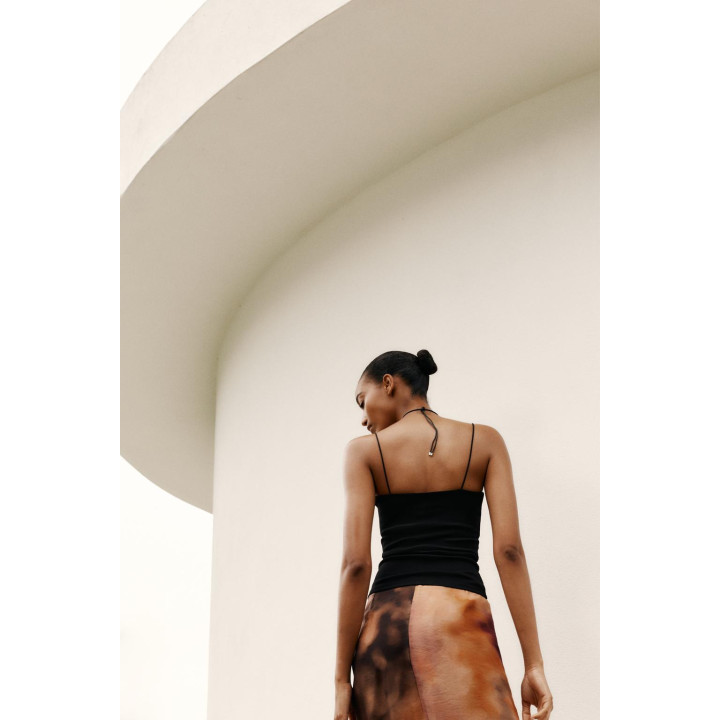 ХЛОПКОВЫЙ ТОП НА БРЕТЕЛЯХ