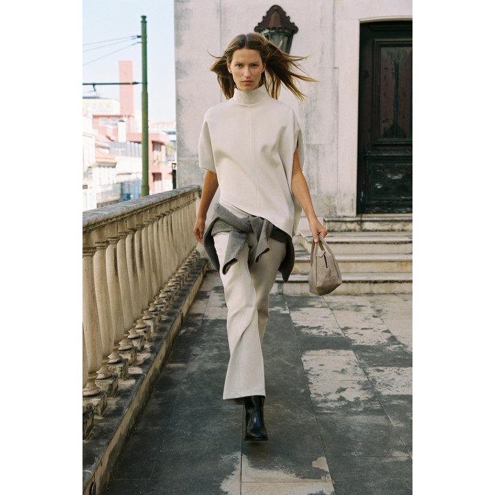 НАКИДКА АСИММЕТРИЧНОГО КРОЯ ИЗ ТКАНИ ИНТЕРЛОК