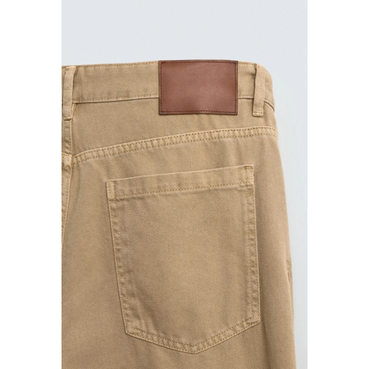 ДЖИНСЫ КЛАССИЧЕСКОГО КРОЯ С ЭФФЕКТОМ ПОТЕРТОСТИ