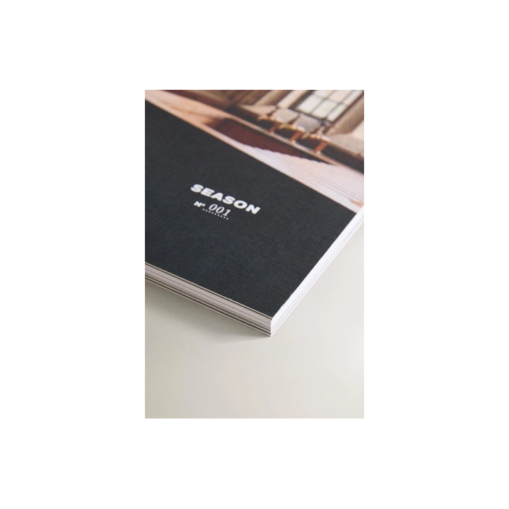 HOLIDAY MAGAZINE INTERIORS