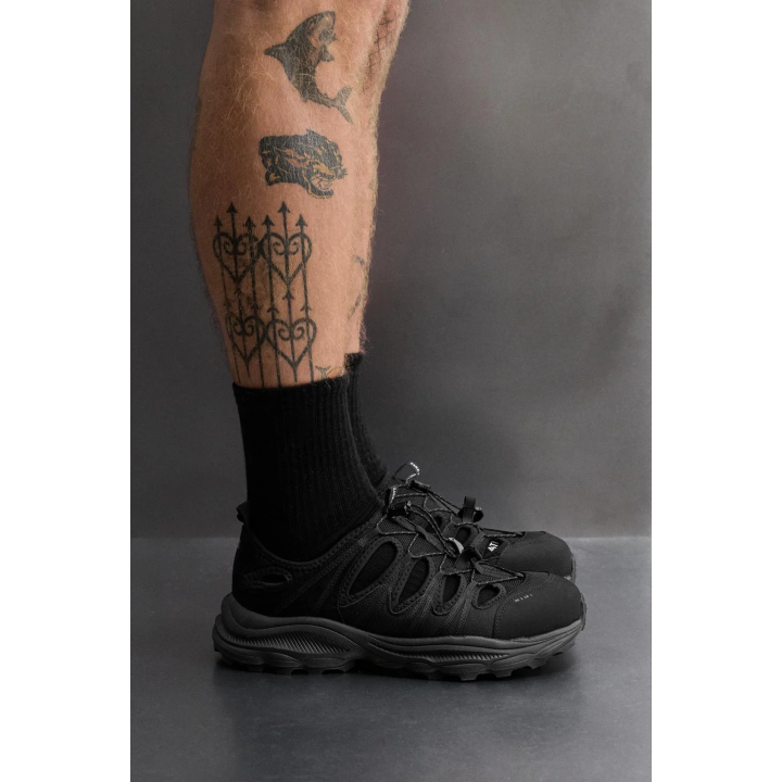 СПОРТИВНЫЕ КРОССОВКИ