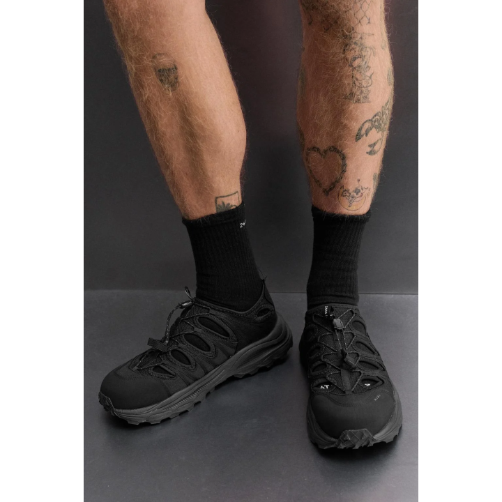 СПОРТИВНЫЕ КРОССОВКИ