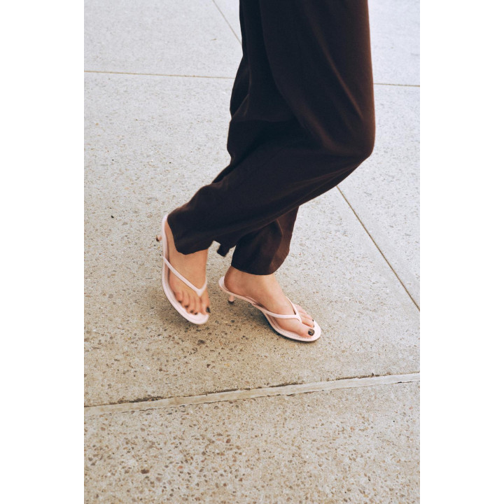 БОСОНОЖКИ KITTEN С МЯГКИМ ЭФФЕКТОМ