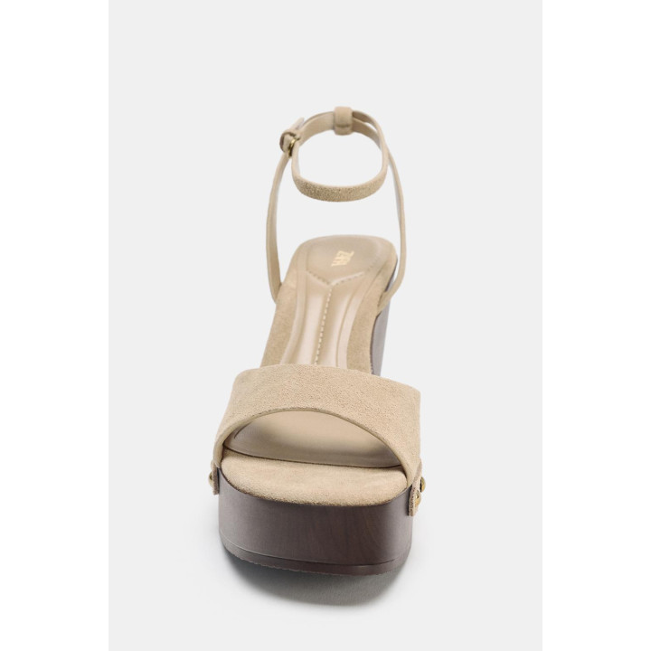 БОСОНОЖКИ С ЗАКЛЕПКАМИ ИЗ СПИЛКА