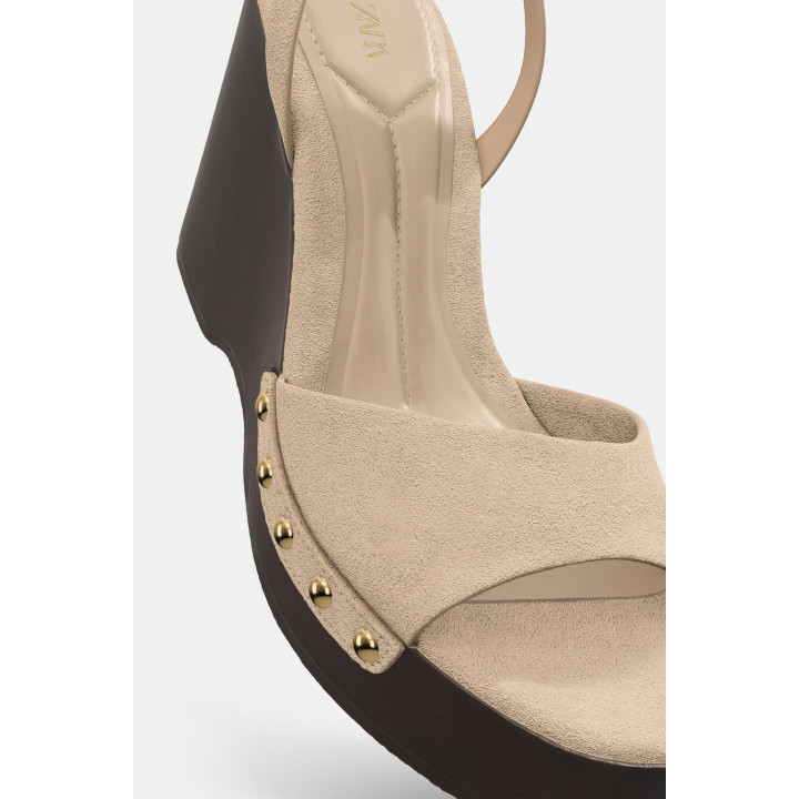 БОСОНОЖКИ С ЗАКЛЕПКАМИ ИЗ СПИЛКА