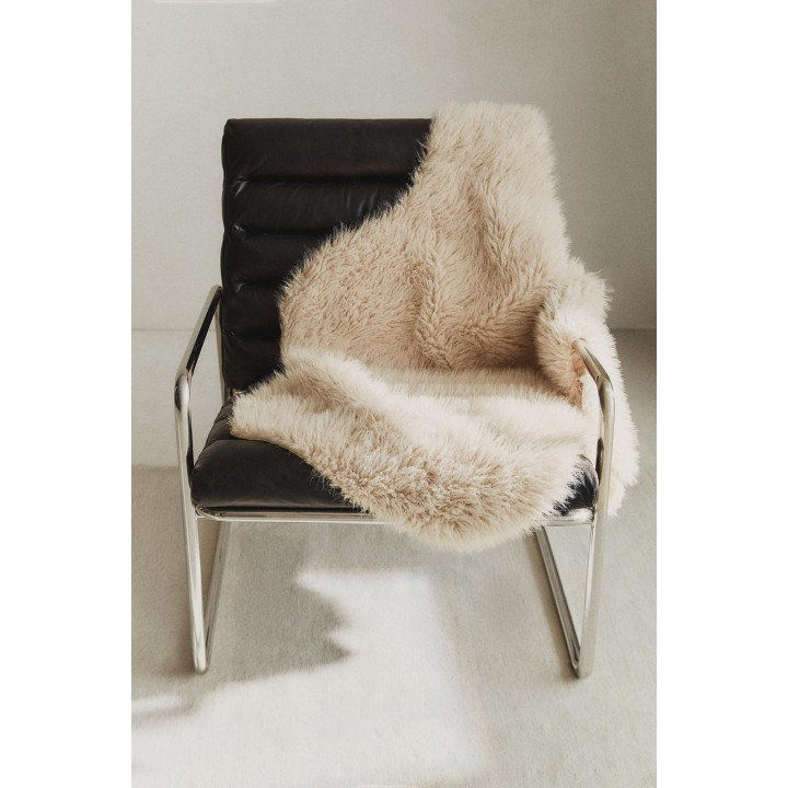 Плед из искусственного меха на длинный ворс