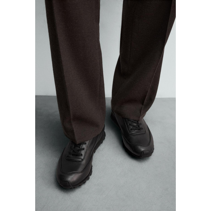 КОЖАНЫЕ КРОССОВКИ В ПОВСЕДНЕВНОМ СТИЛЕ