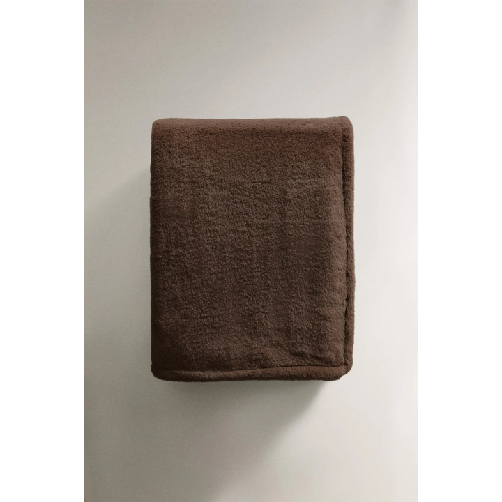 Плед из искусственного меха с двумя лицевыми сторонами