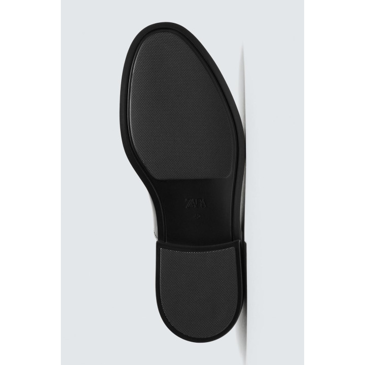 ЛАКИРОВАННЫЕ ТУФЛИ В КЛАССИЧЕСКОМ СТИЛЕ