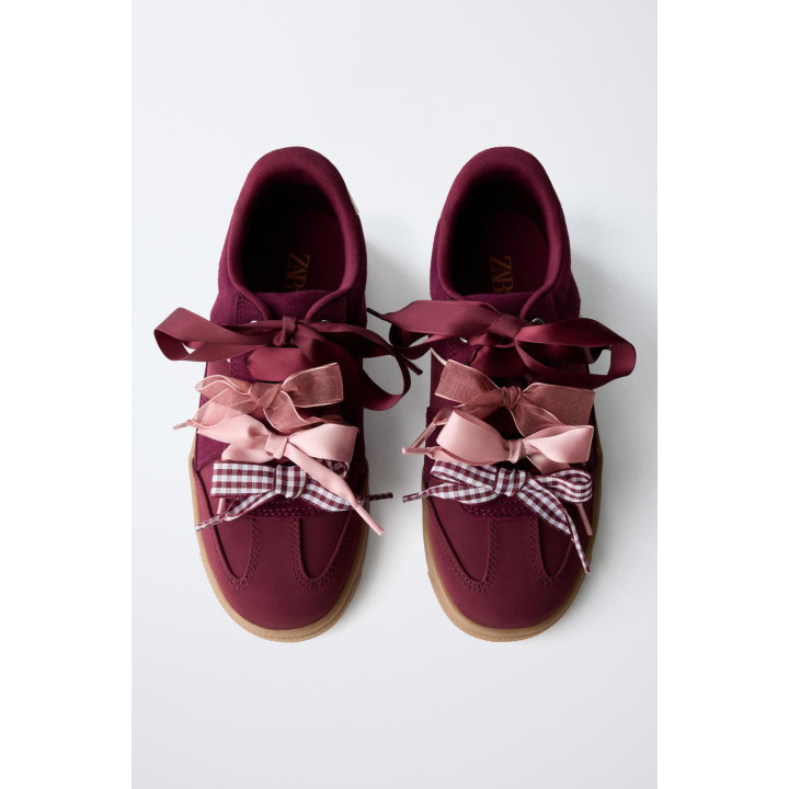 КРОССОВКИ С ЛЕНТАМИ