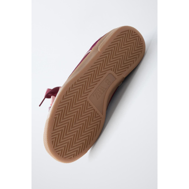 КРОССОВКИ С ЛЕНТАМИ