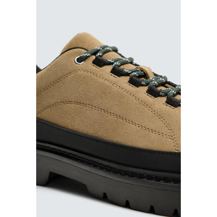 КОЖАНЫЕ ТУФЛИ В КОНТРАСТНОМ ИСПОЛНЕНИИ