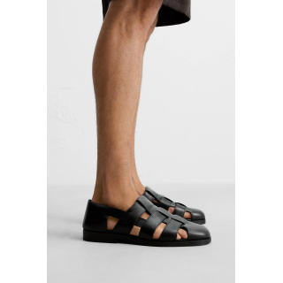 Кожаные сандалии в сетчатом дизайне - лимитированная коллекция