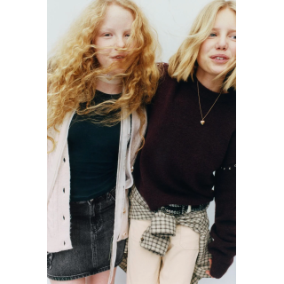 ВЯЗАНЫЙ СВИТЕР С ЗАКЛЕПКАМИ