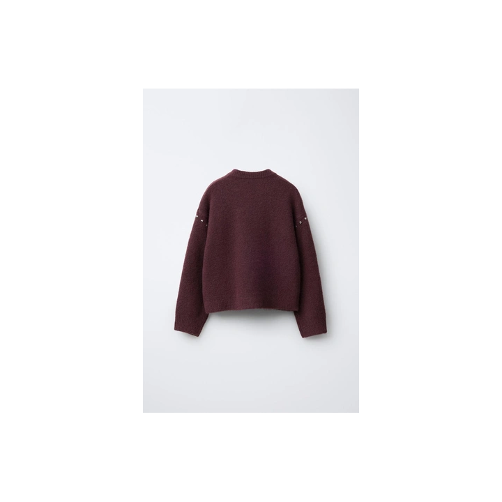 ВЯЗАНЫЙ СВИТЕР С ЗАКЛЕПКАМИ