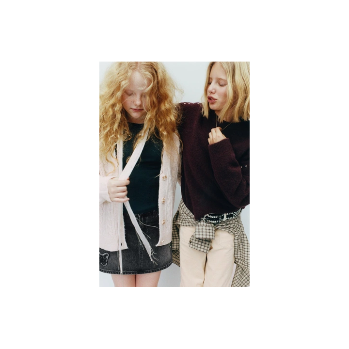 ВЯЗАНЫЙ СВИТЕР С ЗАКЛЕПКАМИ