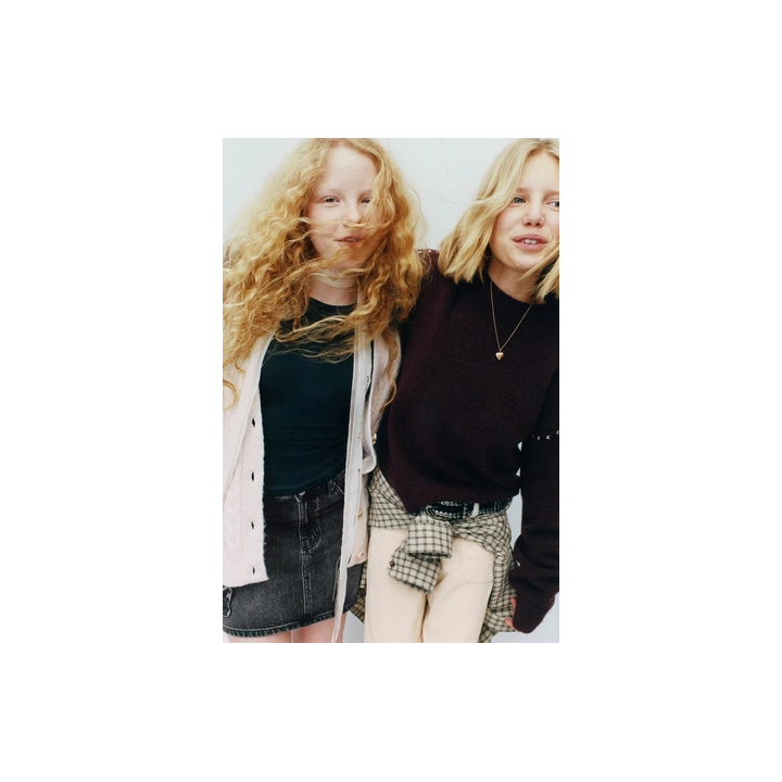 ВЯЗАНЫЙ СВИТЕР С ЗАКЛЕПКАМИ