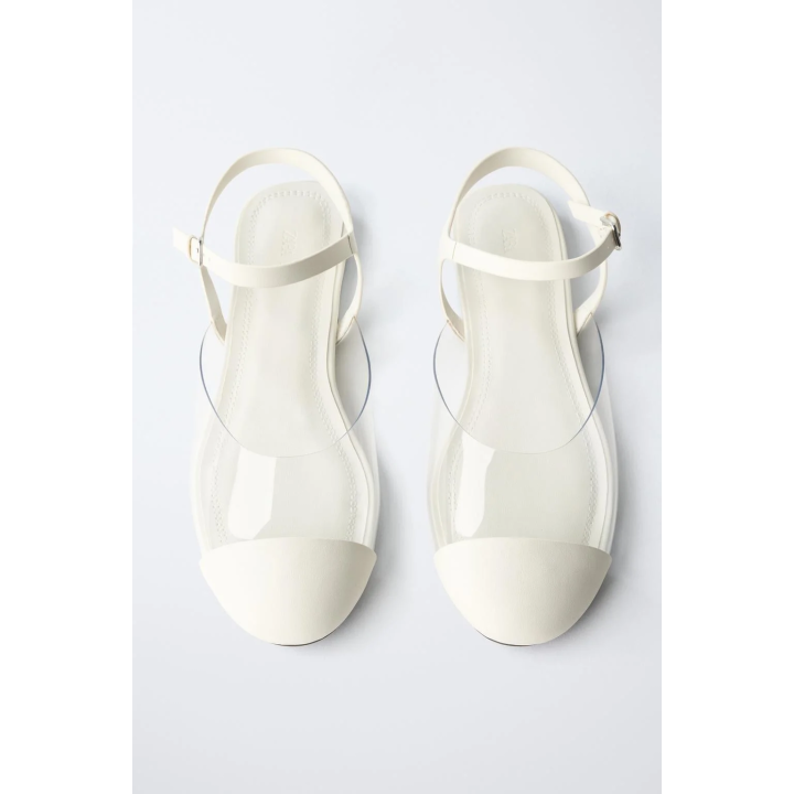 Туфли на ремешке из винила